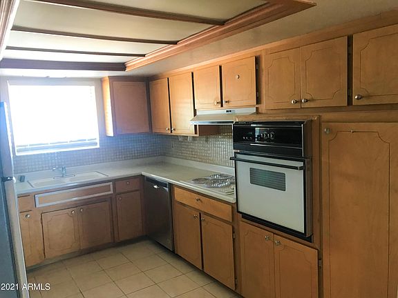 4th image of 4041 W Puget Ave