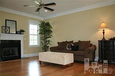 5th image of 581 Wyre Court