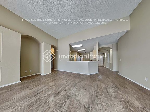 3rd image of 4507 Oak River Cir