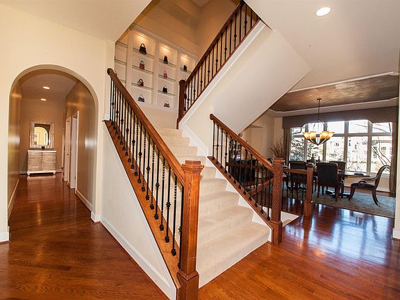 3rd image of 8845 Bayside Ct