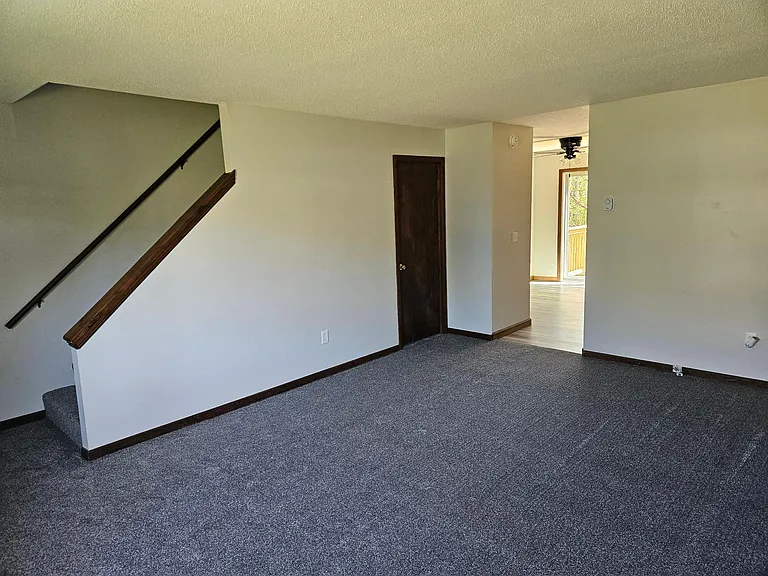 123 Rhoda Ln #125 — Photo 4