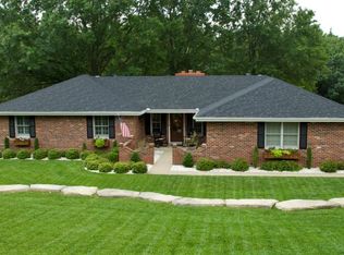 1747 Sunnyslope Dr, Jefferson City, MO 65101