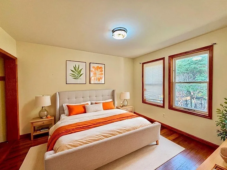 18 Bigelow St #1 — Photo 3