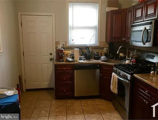 2202 S Woodstock St — Photo 3