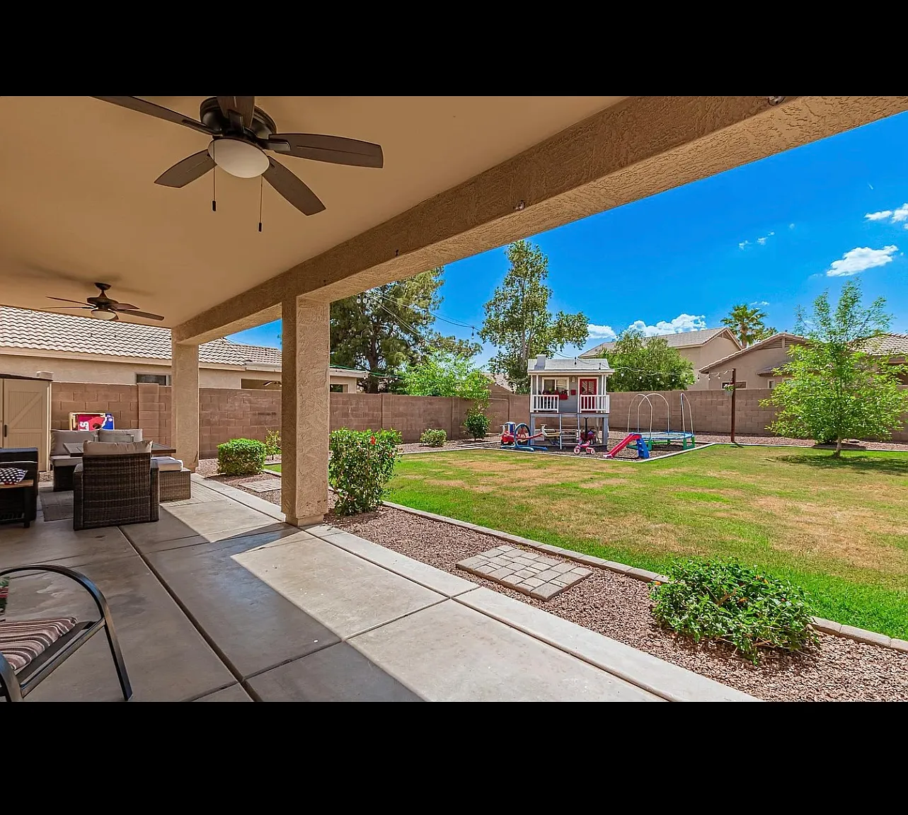 3 bed, 2.5 bath, 1691 sqft, $2,200 — Photo 3
