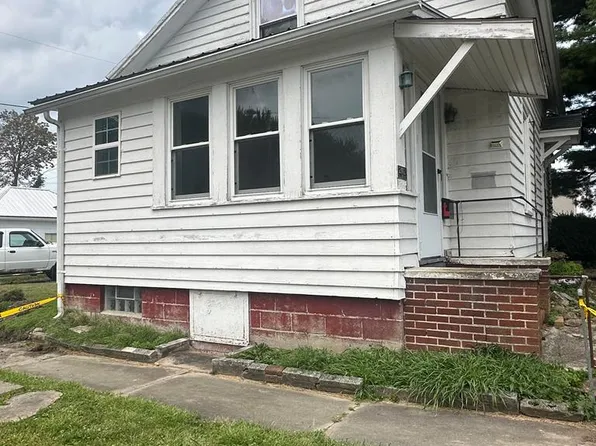 212 N Poplar St, Bucyrus, OH 44820