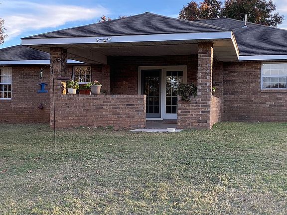 2nd image of 920881 S 3300th Rd