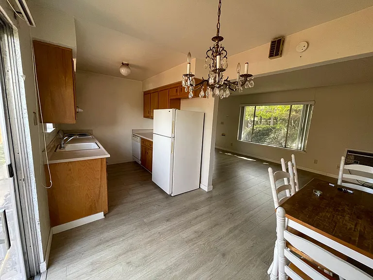 1018 Anderson Rd — Photo 9
