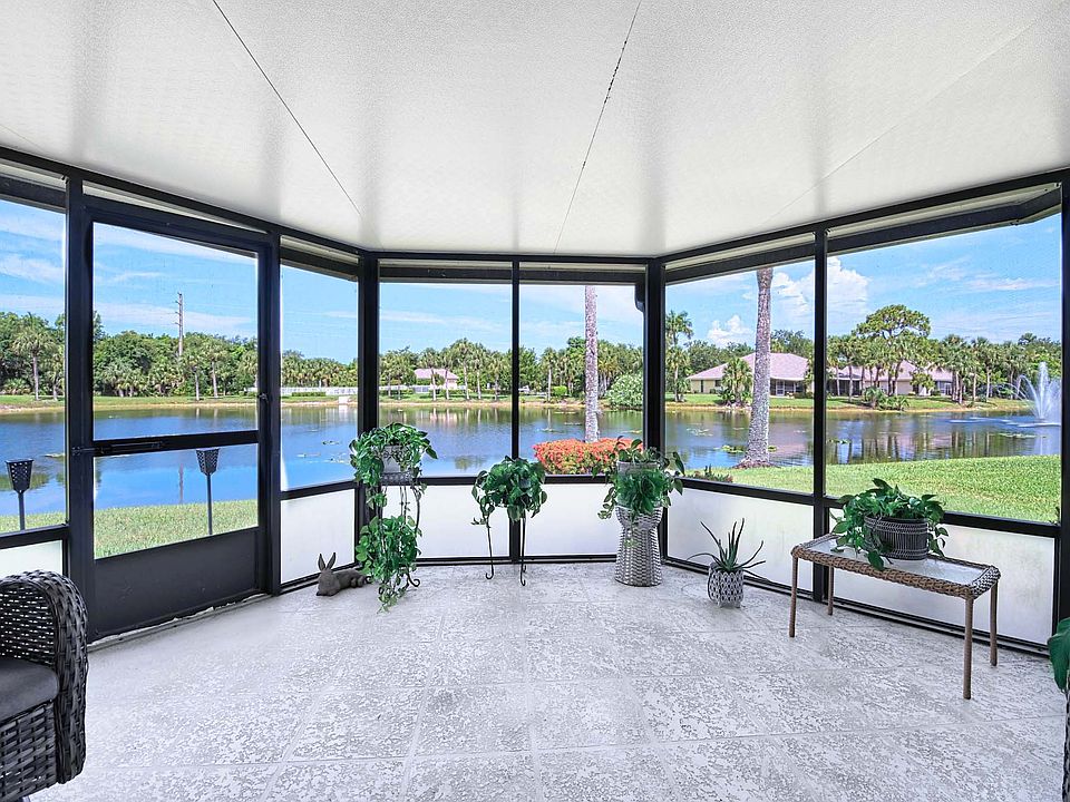 Beautiful lake, fountain, and view of the woods enjoy evening cocktails and morning coffee. Great views from living area and master bdr.