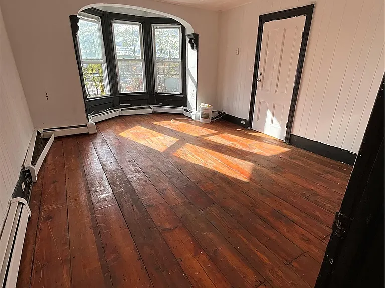 79 W Main St #B — Photo 4