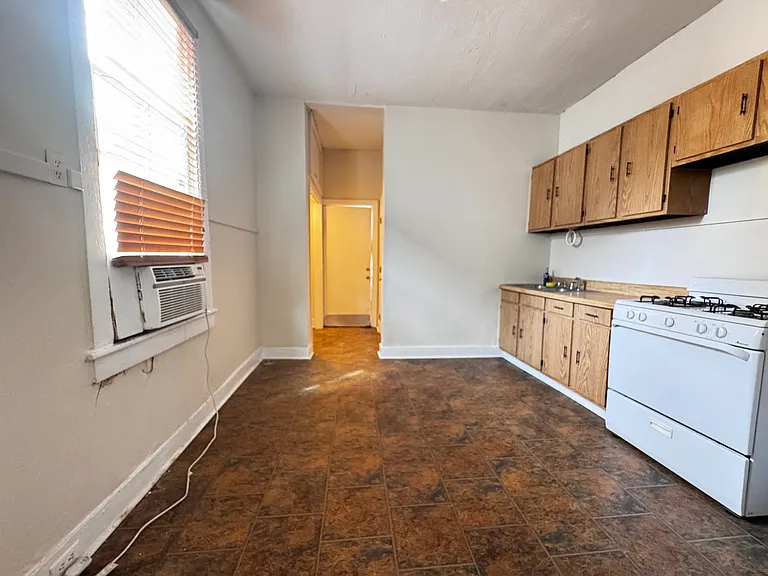 209 N Bernadotte St — Photo 10