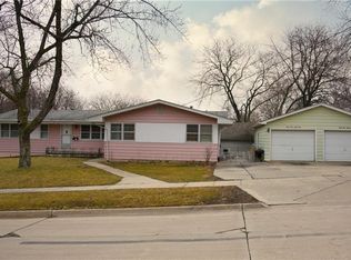 4139 Lynner Dr, Des Moines, IA 50310