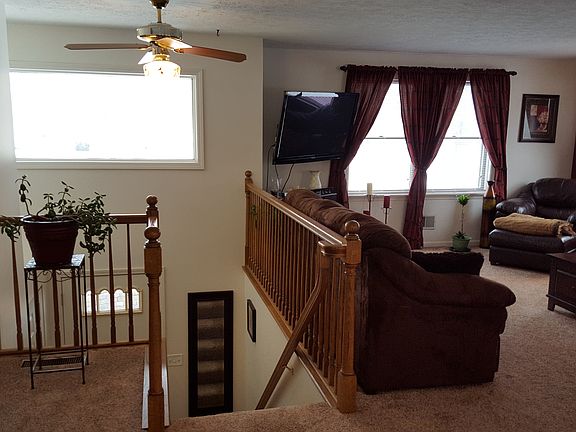 2nd image of 2586 Lake Rd