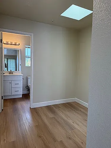 North Dutton Place Apartments — Photo 25