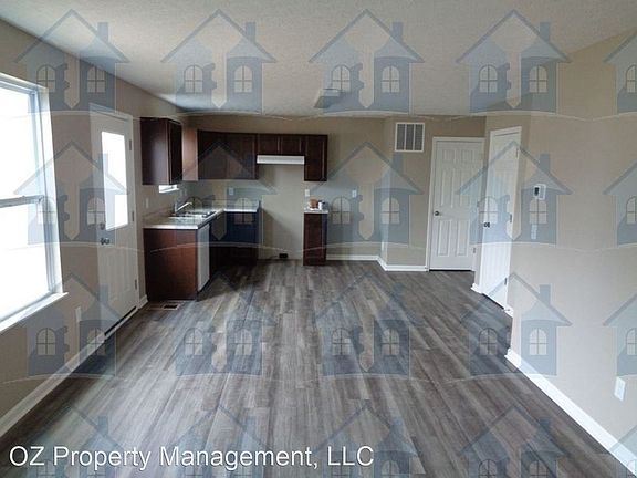 3rd image of 401 McEwing Dr