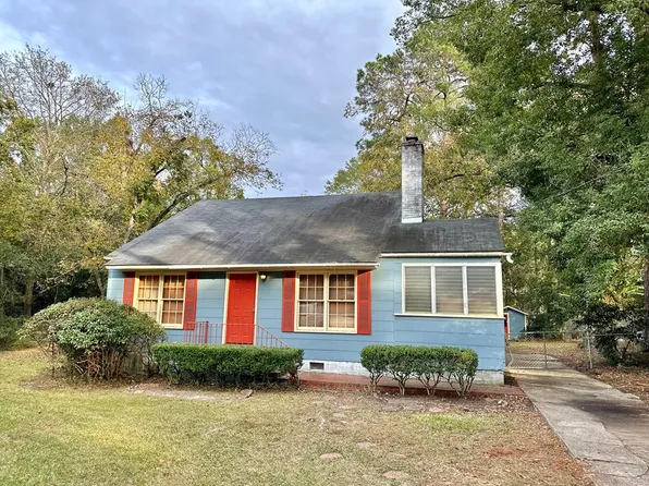 815 Belmont Ave, Tifton, GA 31794