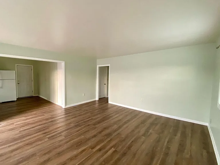 409 Richmond St — Photo 4