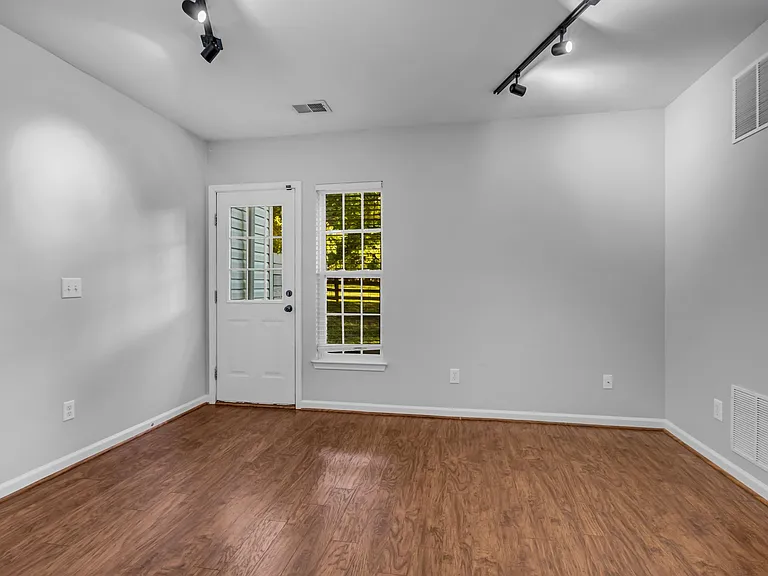753 Huffine Manor Cir — Photo 12
