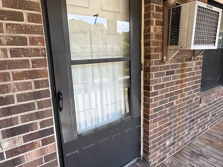216 Hilltop Dr #7 — Photo 1