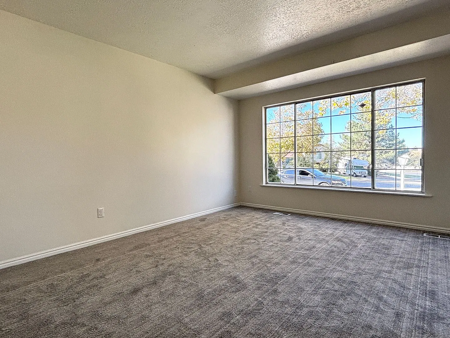 Unique Cape Cod Home in Sunset Hills! — Photo 3