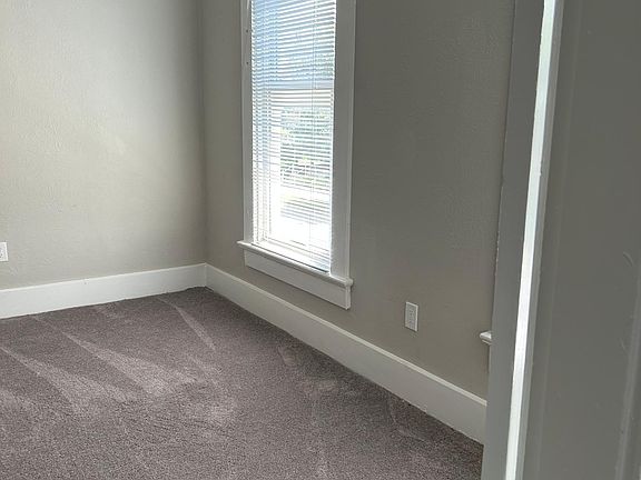 2nd image of 40 E Mechanic St #4