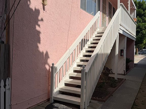 4th image of 1639 Oliver Ave Suite C