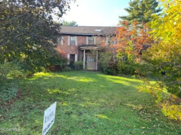 8 Quadrini Drive, Albany, NY 12208