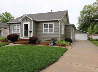 809 S Saint John Ave, Lyons, KS 67554