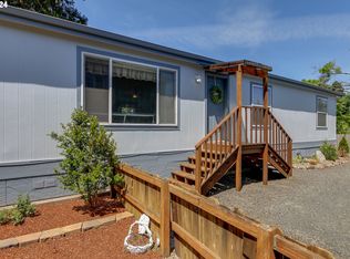 242 S 70th St, Springfield, OR 97478