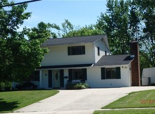 61 Hastings Rd, Kendall Park, NJ 08824