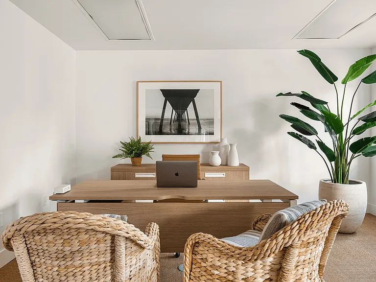 Coconut Palm Club Apartments — Photo 27