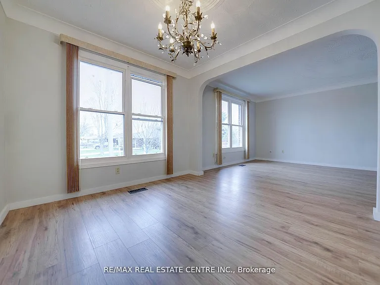 23 Taymall St — Photo 7