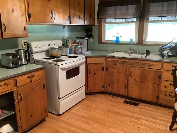 2nd image of 2816 Floraland Dr NW