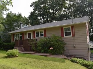 316 Skye Island Dr, Endicott, NY 13760