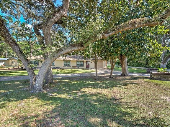 3rd image of 4920 Mockingbird Dr