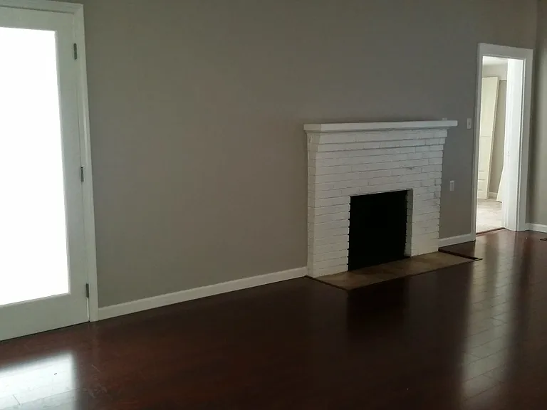 1120 Washtenaw Ave — Photo 5