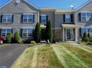 353 Cedar Waxwing Dr, Warrington, PA 18976