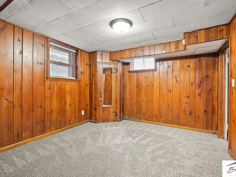 3825 Cuming St — Photo 8