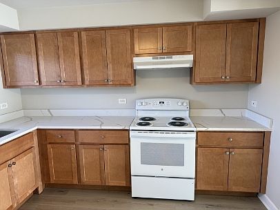 2nd image of 9 Accera Dr #9