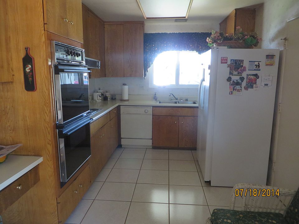 2nd image of 205 S Kathleen Ln