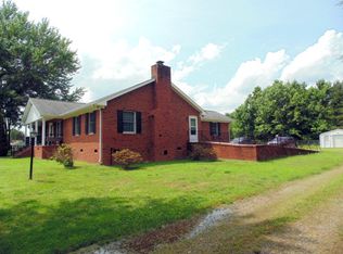 2468 Lb Puller Mem Hwy, Saluda, VA 23149