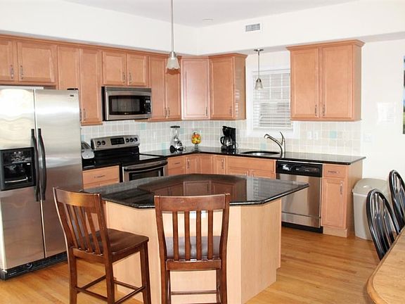 4th image of 1138 Ocean Ave #2