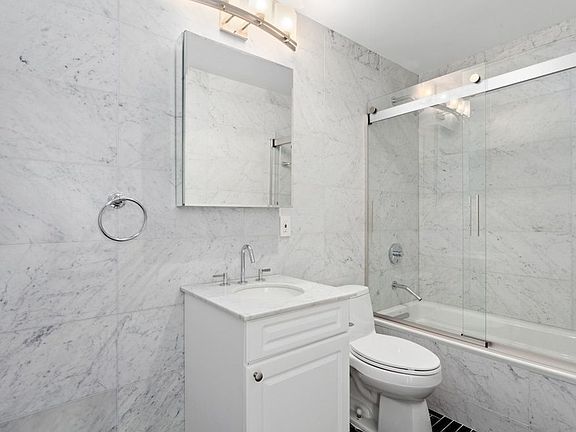 4th image of 361 E 50th St APT 4E