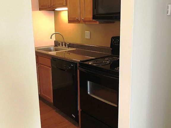 4th image of 8890 Royal Manor Dr #8353572