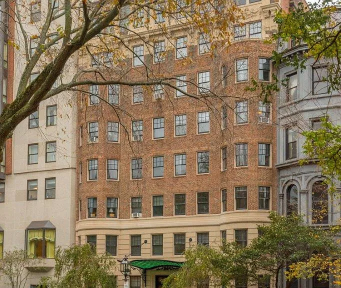 12 Commonwealth — Photo 10