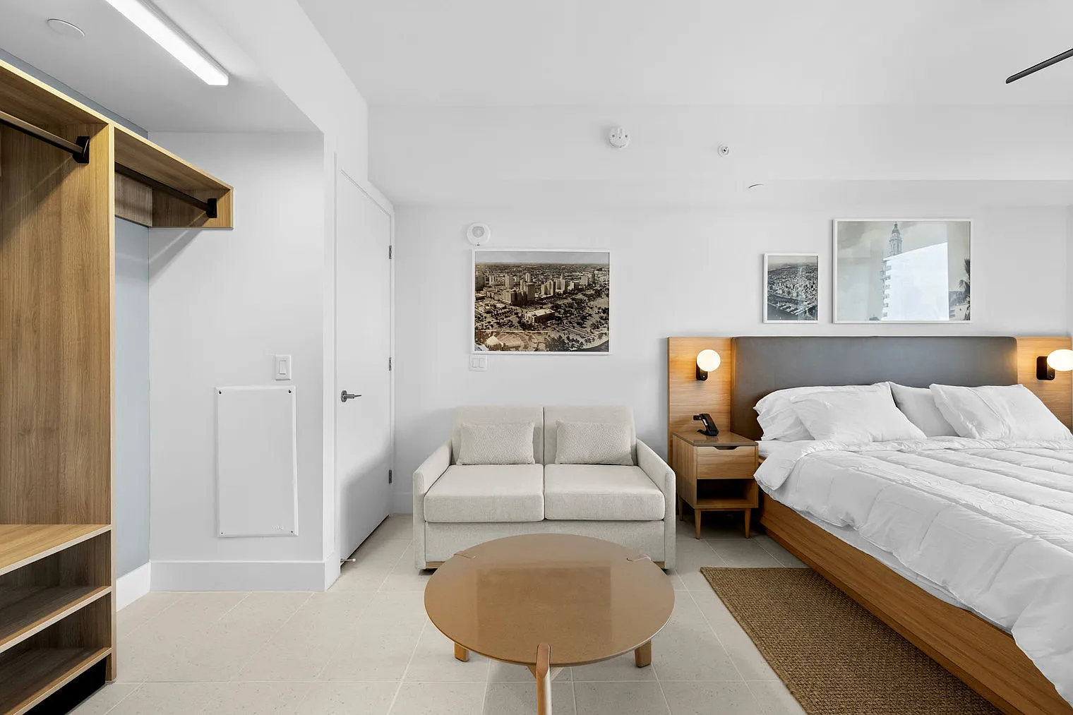 Studio, 1.0 bath, 365 sqft, $2,385 — Photo 1