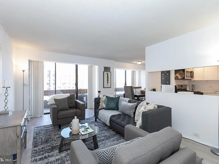 1326 Spruce St #1603 — Photo 1