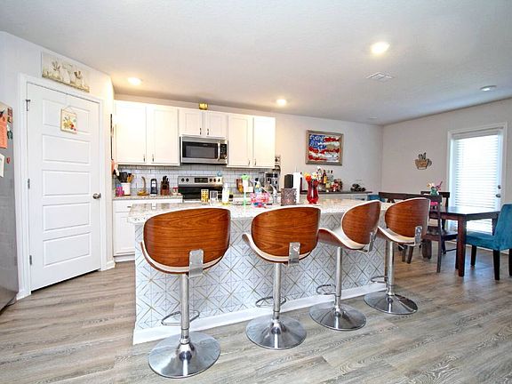 4th image of 6376 Burrow Ln