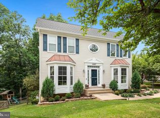 46847 Redfox Ct, Sterling, VA 20165