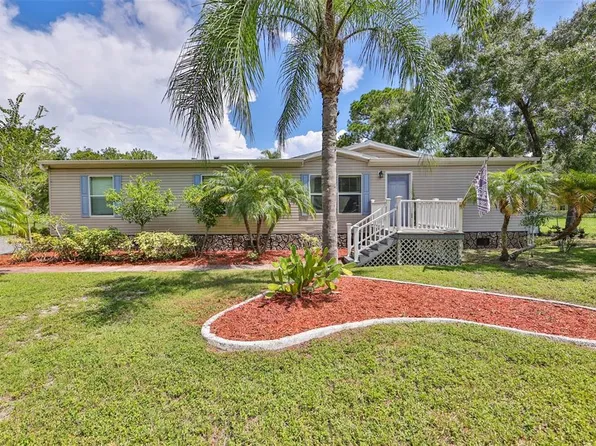 2825 Metro Dr, Ruskin, FL 33570